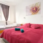 Zarra 3*