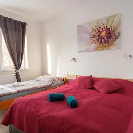 Zarra Aparthotel