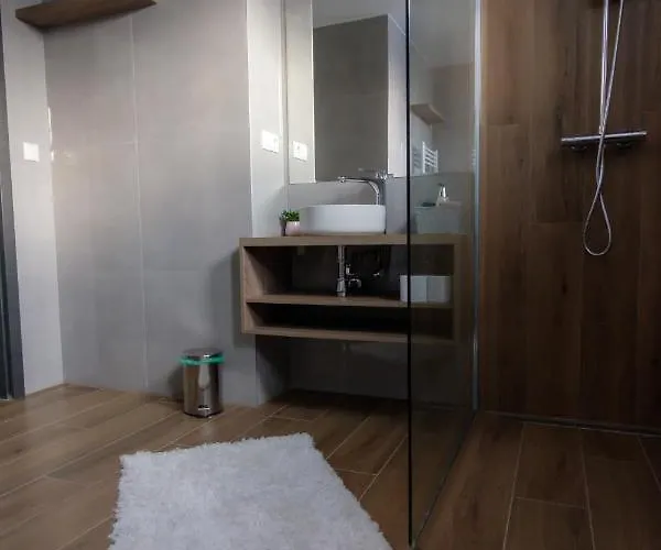 아파트호텔 Zarra 하보우카